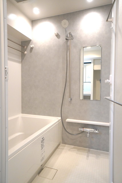 バス・シャワールーム　※写真は同タイプ住戸です。