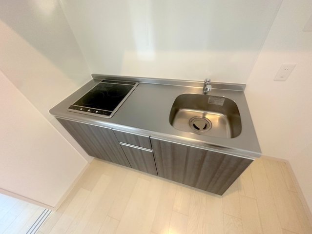 キッチン　オシャレなシステムキッチン。お料理好きには嬉しいですね。