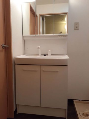 洗面設備　使いやすい洗面所です