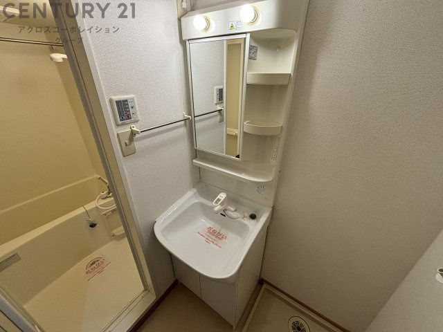 洗面設備　独立洗面化粧台付き！