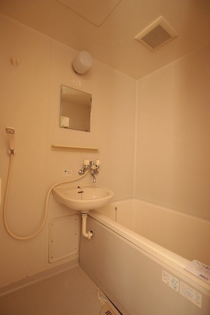 バス・シャワールーム　同物件別号室