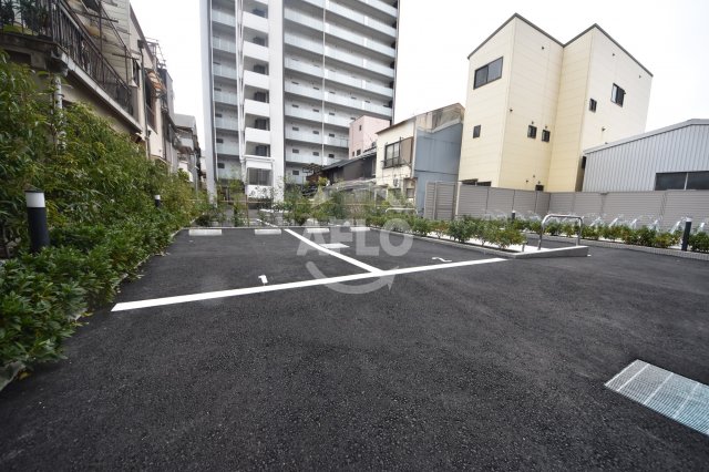 駐車場　アドバンス大阪グロウスII　駐車場