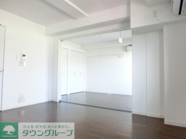 居室・リビング　洋室とつなげて使うこともできます