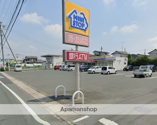 コンビニ　ミニストップ（コンビニ）まで818m