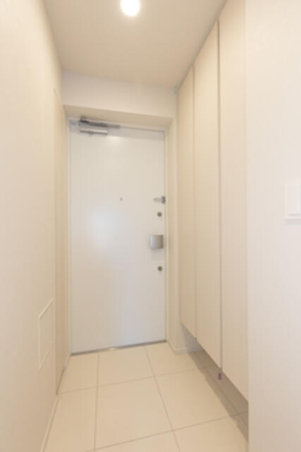 玄関　※写真は同タイプ住戸です。