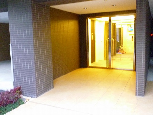 エントランス　エントランス