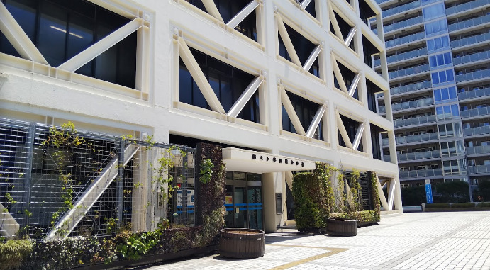 役所　横浜市保土ケ谷区役所（役所）まで432m