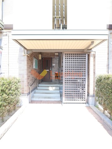 エントランス　ゆとりのあるエントランスです