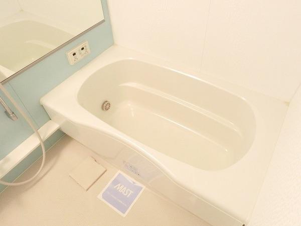 バス・シャワールーム　大型浴室！追い焚き有り！