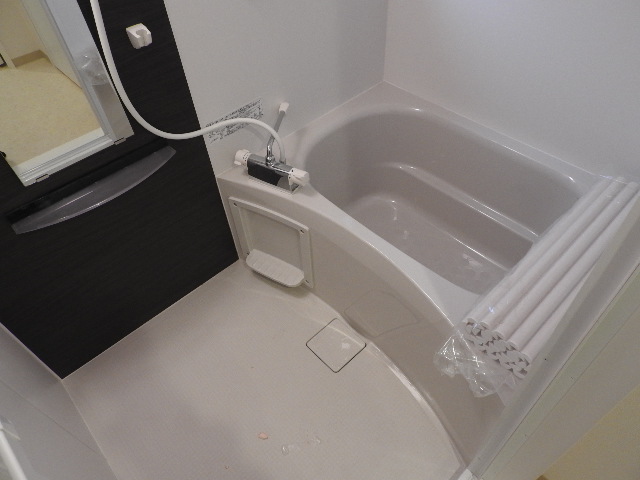 バス・シャワールーム　※同間取り別部屋参考写真です