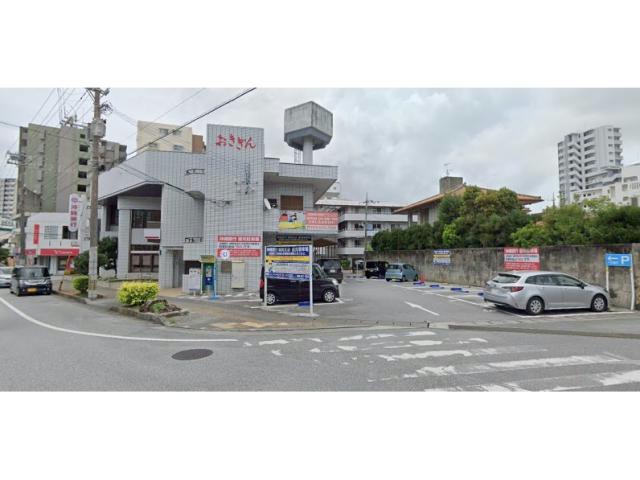 銀行　沖縄銀行城間支店（銀行）まで934m