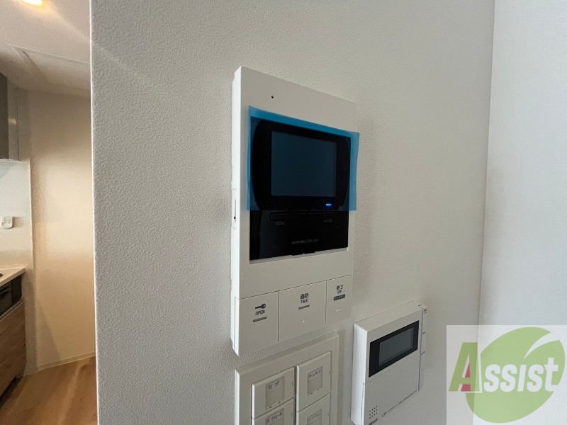 セキュリティ　ＴＶモニター付インターホンです。来客者の顔が見えるので安心！