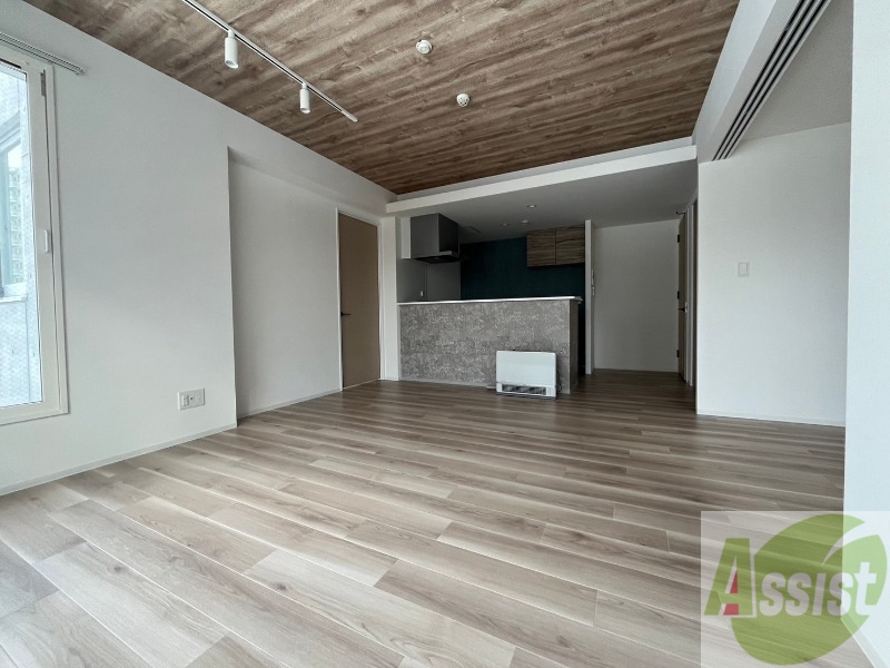 居室・リビング　広くてきれいなリビングです！快適に過ごせそうですね。