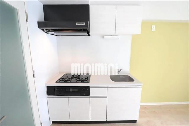 キッチン　ガスコンロ３口グリル・グリル付