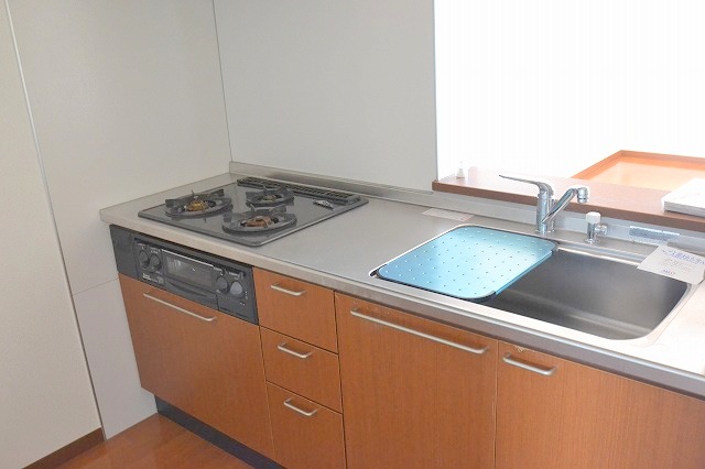 キッチン　お問合せはシティホーム海田センター　082-821-2227