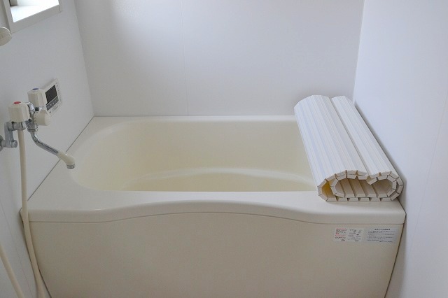 バス・シャワールーム　お問合せはシティホーム海田センター　082-821-2227