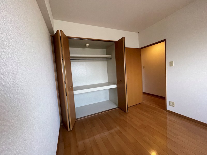 その他　写真は同マンション同型の別部屋の物です。お引渡し時は現状を優