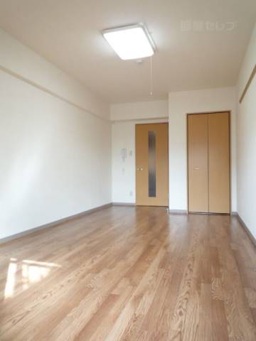 居室・リビング　反転タイプ