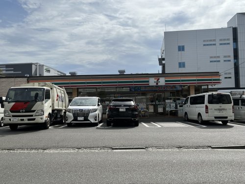 コンビニ　セブンイレブン 横浜川和町店（コンビニ）まで117m