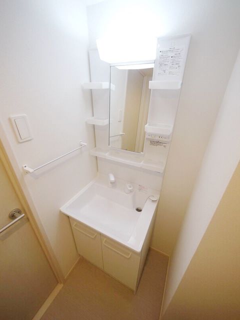 洗面設備　★独立洗面台の様子★