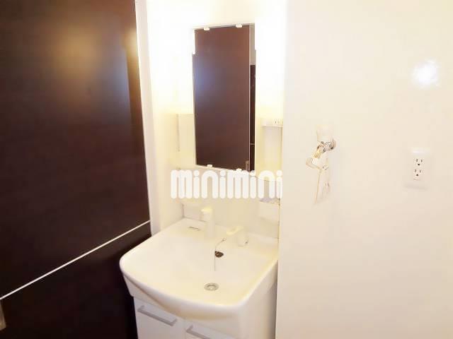 洗面設備　洗髪洗面化粧台です。