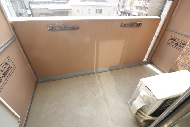 バルコニー　※別室の参考写真の為、現況優先です。