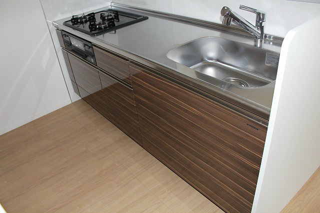 キッチン　※建築中の写真です。（同タイプ間取り）