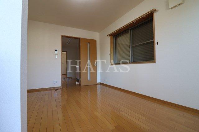 居室・リビング　同物件別部屋です。