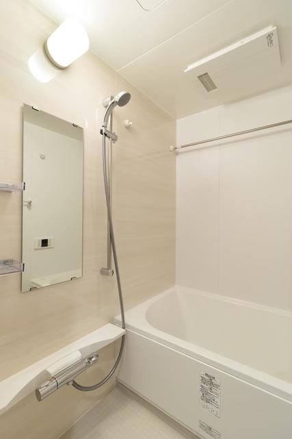 バス・シャワールーム　※写真は同タイプ住戸です。