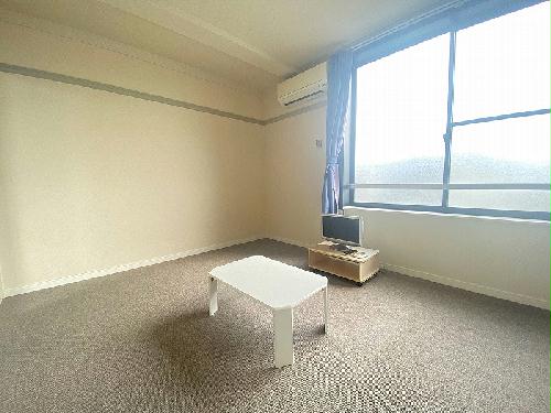 居室・リビング　お部屋によって家電のメーカー等が異なります