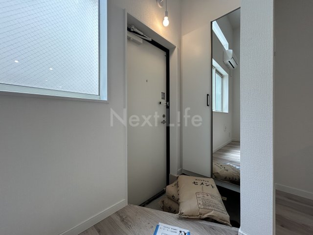 玄関　アウローラ E