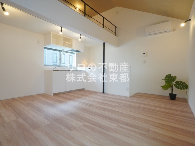 居室・リビング　リビングでゆったりくつろげる憩いの空間♪