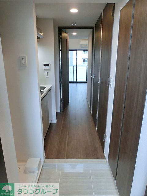 玄関　※写真は同タイプ住戸です。