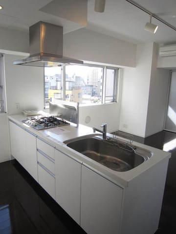 キッチン　４口ありますシステムキッチン