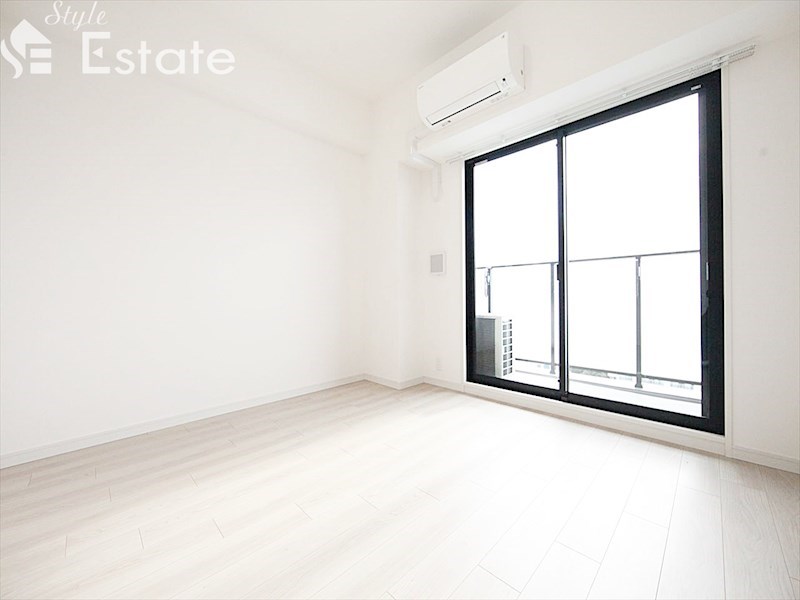 居室・リビング　玄関