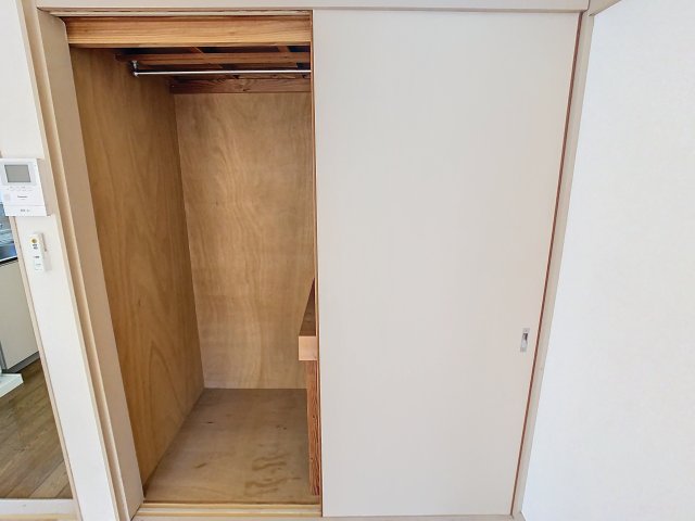 収納　掲載写真は同型モデルを掲載しており実際のお部屋と仕様等が異な
