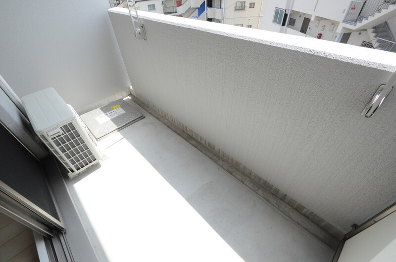 バルコニー　日当たり通風良好で洗濯物もよく乾きます