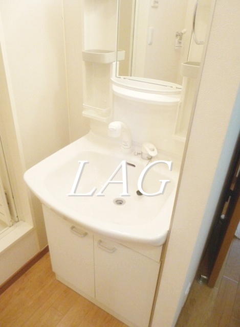 洗面設備　独立洗面台です。