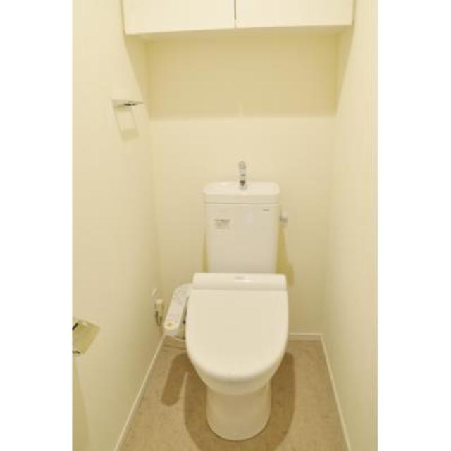 トイレ　※写真は同タイプ住戸です。