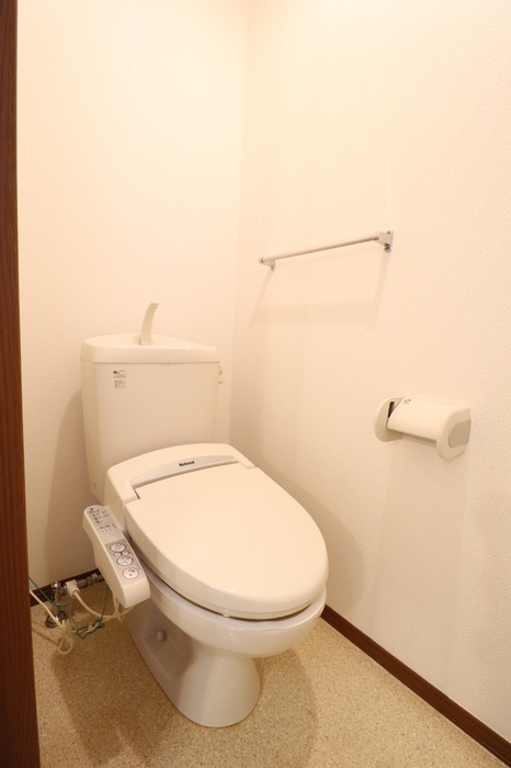 トイレ　トイレ部分・温水洗浄機能付きで清潔感◎