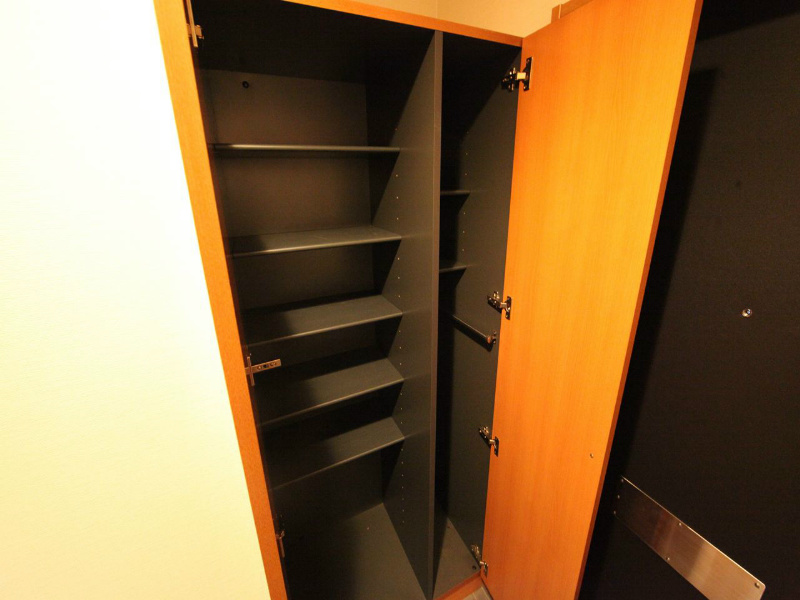 玄関　玄関　シューズボックス（収納充実してます）