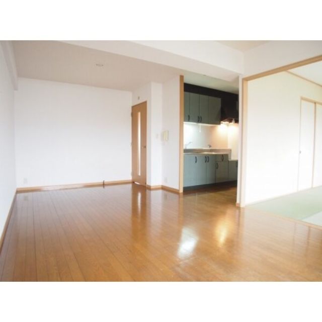 居室・リビング　【居間・リビング】※参考写真（間取り・設備等が異なる場合は現