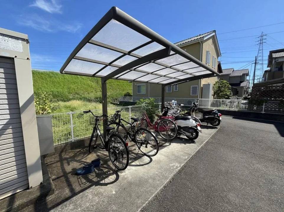 駐車場　駐輪場