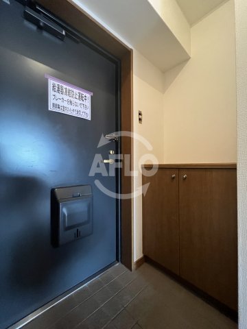 玄関　ノルデンハイムリバーサイド十三　玄関