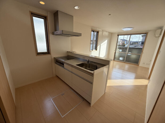 キッチン　※掲載写真は同物件別号室の参考写真です。実際のお部屋とは間取