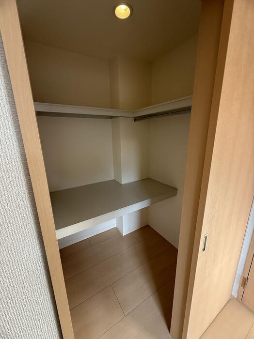 収納　※掲載写真は同物件別号室の参考写真です。実際のお部屋とは間取
