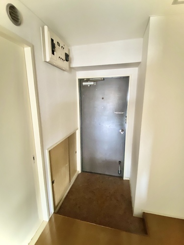 玄関　玄関（前回案内時2020年7月撮影）