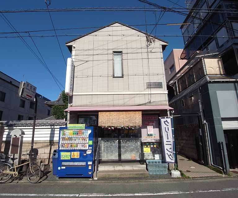 建物外観　正面角度です。