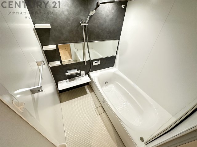 バス・シャワールーム　浴室乾燥機付きで便利！