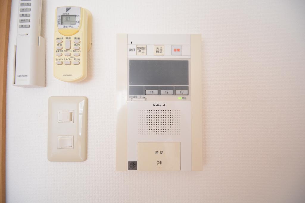 セキュリティ　カメラ付インターホン